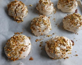 receptenvandaag meringues met noten en kaneel