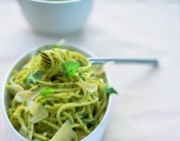 recepten_vandaag_spaghetti_met_pistachepesto_en_oude_kaas