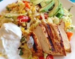 recepten_vandaag_Mexicaanse_maaltijdsalade_met_kip