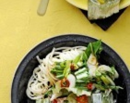 receptenvandaag_thaise_zalmpakketjes_met_noedels_en_paksoi