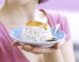 receptenvandaag_chocolade-semifreddo_met_karamelsaus