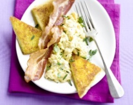 receptenvandaag_kruidenroerei_met_toast_en_bacon