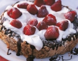 receptenvandaag meringue, aardbeien en chocolade