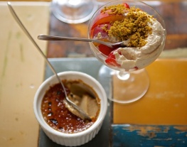receptenvandaag nectarine met vanilleroom & crumble