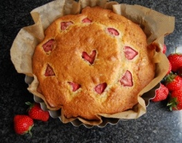 receptenvandaag aardbei yoghurtcake