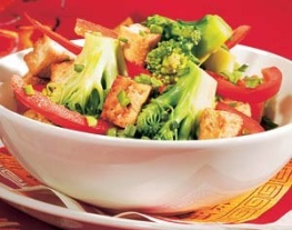 19 roergebakken tofu met paprika en broccoli