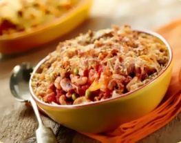 1 macaroni uit de oven met gehakt, erwtjes, gele paprika en champignons