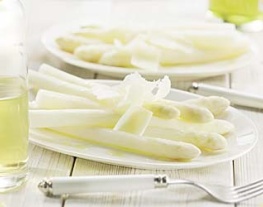 19 witte asperges met parmezaanse kaas en olijfolie