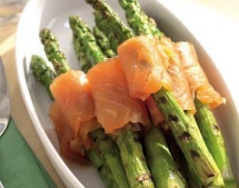 19 gemarineerde groene asperges met zalm